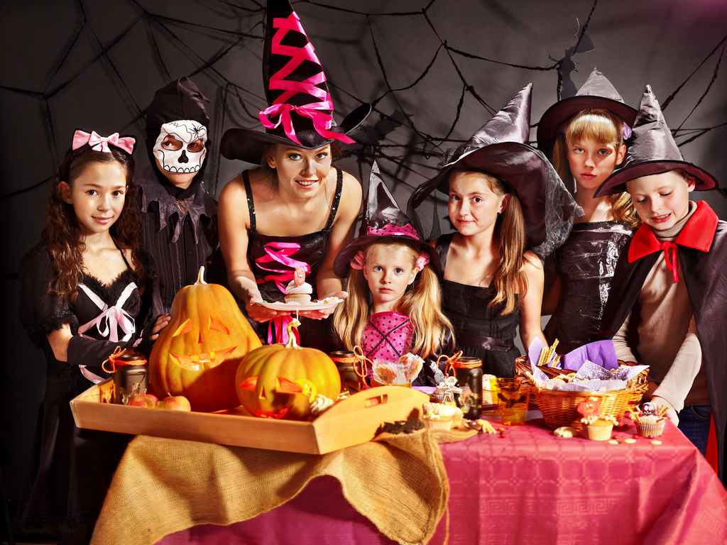 halloween_party_group_cooking_food_safety_illness