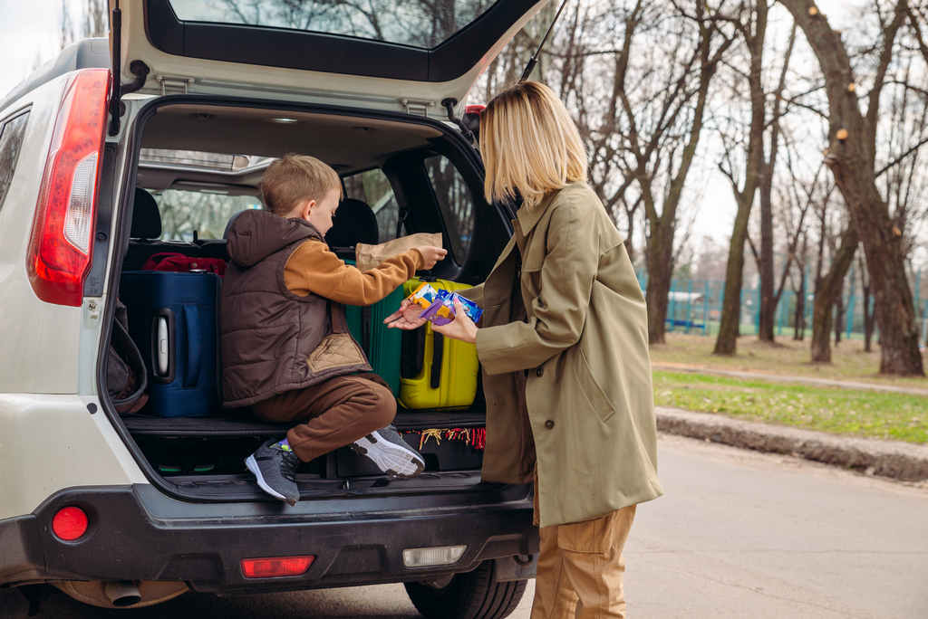 traveling_roadtrip_car_food_illness_safety