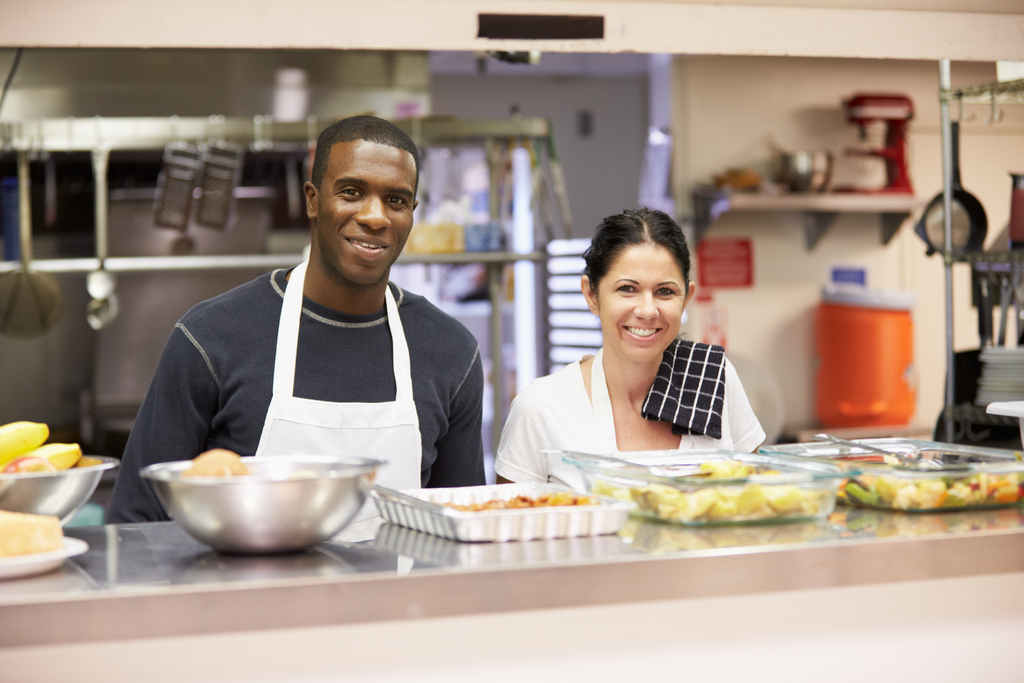 Food Preparation Workers : Occupational Outlook Handbook: : U.S. Bureau of  Labor Statistics