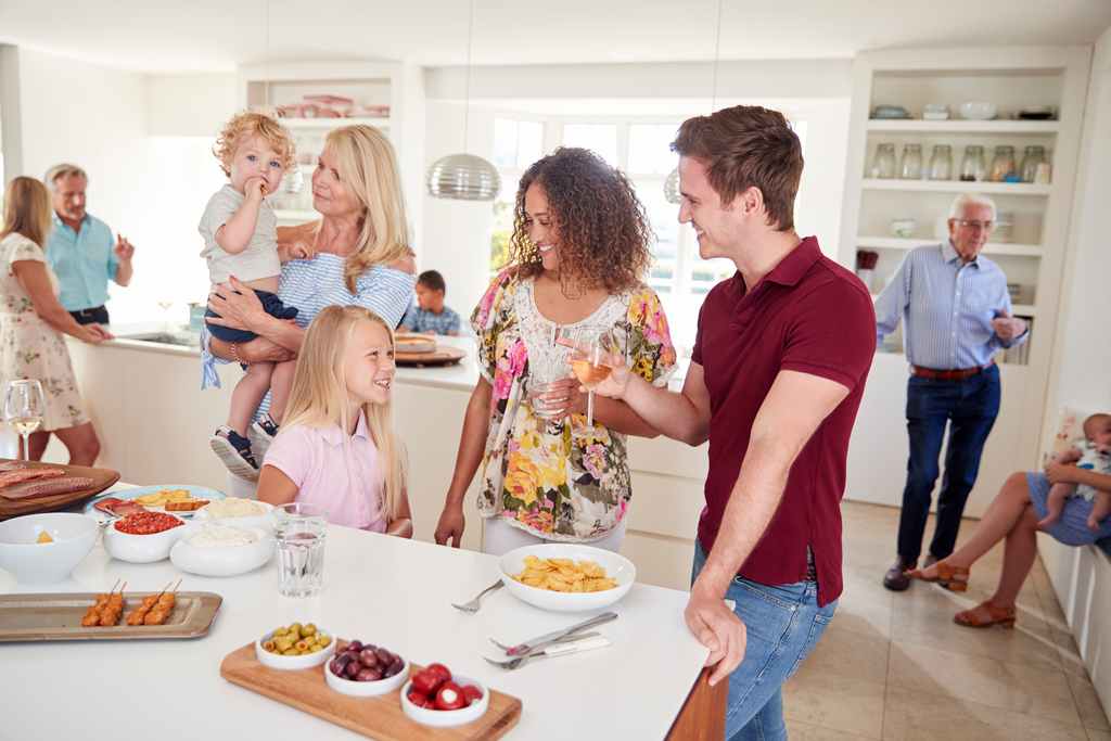 group_cooking_party_family_food_safety_illness